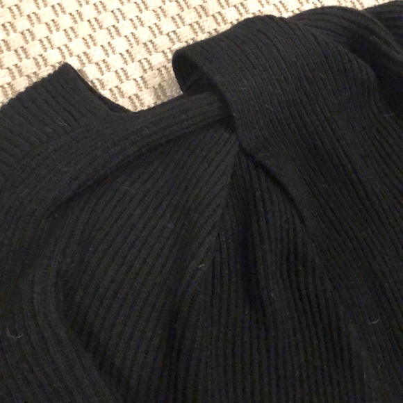 Boohoo open back sweater - Picture 3 of 3